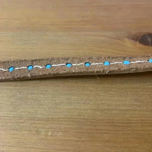 Thin 100% leather belt  w white stitching and blue beads - Picture 4 of 7